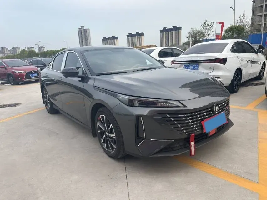 2025 ChangAn Eado 1.5T 192HP L4 7DCT,autocango,china used car exporter,china ev exporter,chinese used car exporter,chinese used ev exporter