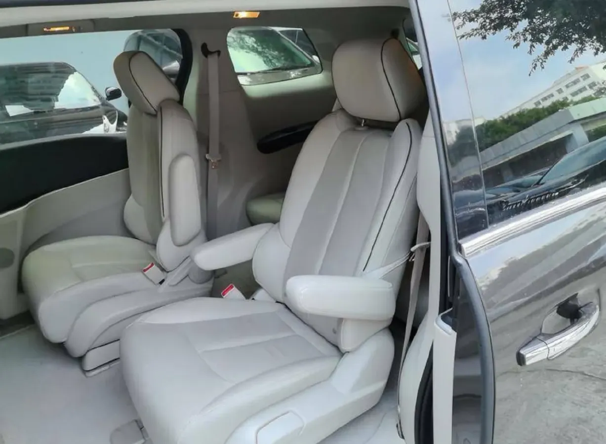 2021 Buick GL8 2.0T 237HP L4 9AT,autocango,china used car exporter,china ev exporter,chinese used car exporter,chinese used ev exporter