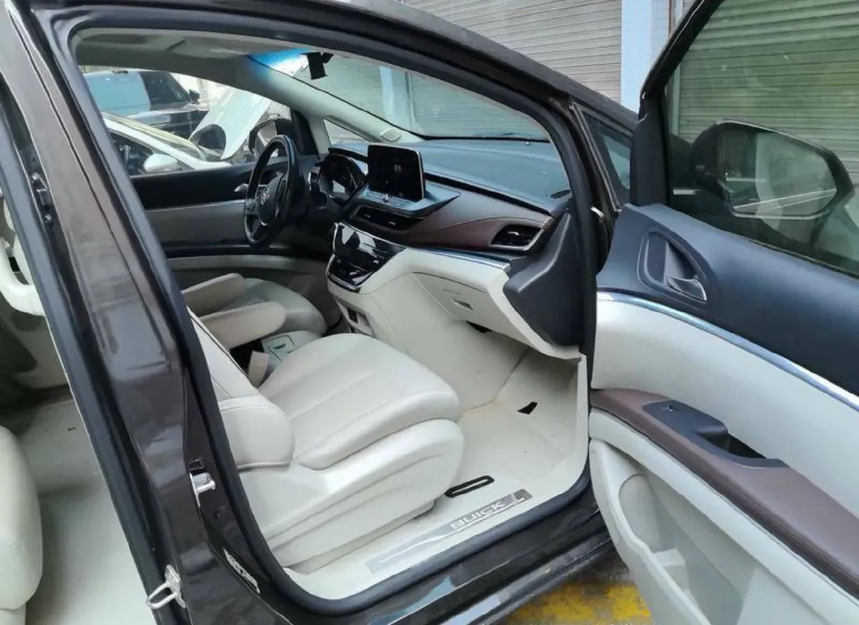2021 Buick GL8 2.0T 237HP L4 9AT,autocango,china used car exporter,china ev exporter,chinese used car exporter,chinese used ev exporter