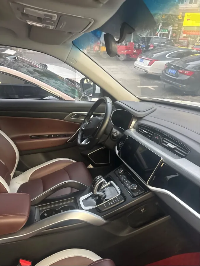 2022 Geely Azkarra 1.8T 184HP L4 7DCT,autocango,china used car exporter,china ev exporter,chinese used car exporter,chinese used ev exporter