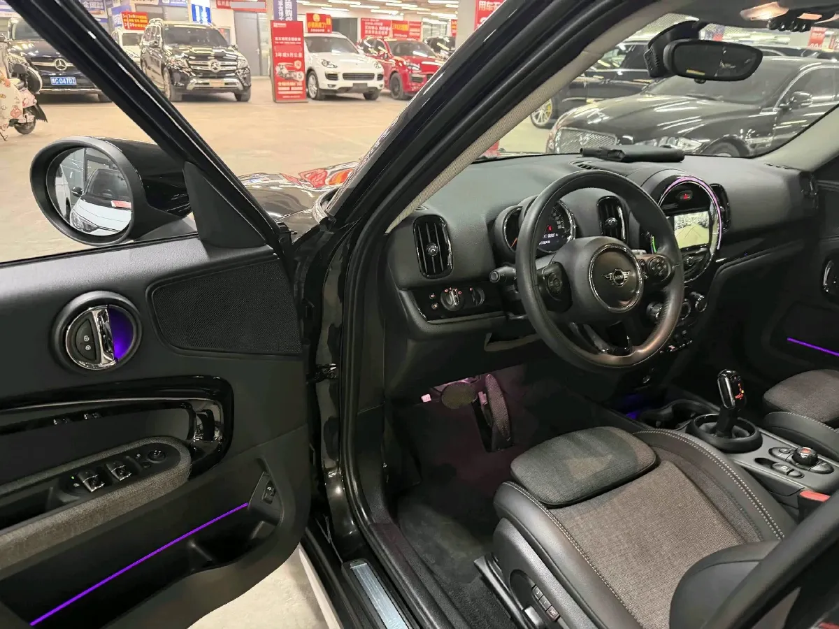 2020 MINI COUNTRYMAN 1.5T 136HP L3 8AT,autocango,china used car exporter,china ev exporter,chinese used car exporter,chinese used ev exporter