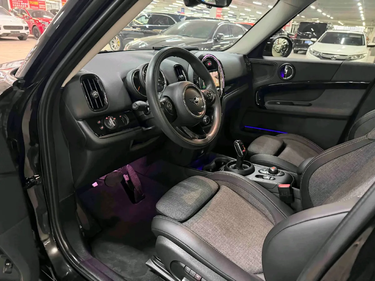 2020 MINI COUNTRYMAN 1.5T 136HP L3 8AT,autocango,china used car exporter,china ev exporter,chinese used car exporter,chinese used ev exporter