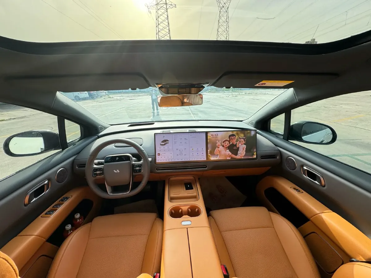 2025 Li i8 BEV,autocango,china used car exporter,china ev exporter,chinese used car exporter,chinese used ev exporter