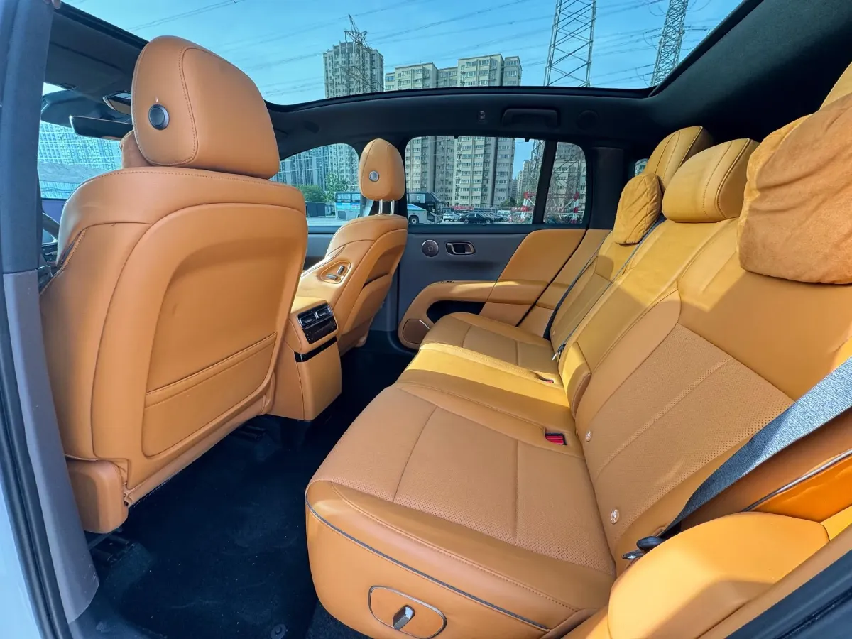 2025 Li i8 BEV,autocango,china used car exporter,china ev exporter,chinese used car exporter,chinese used ev exporter