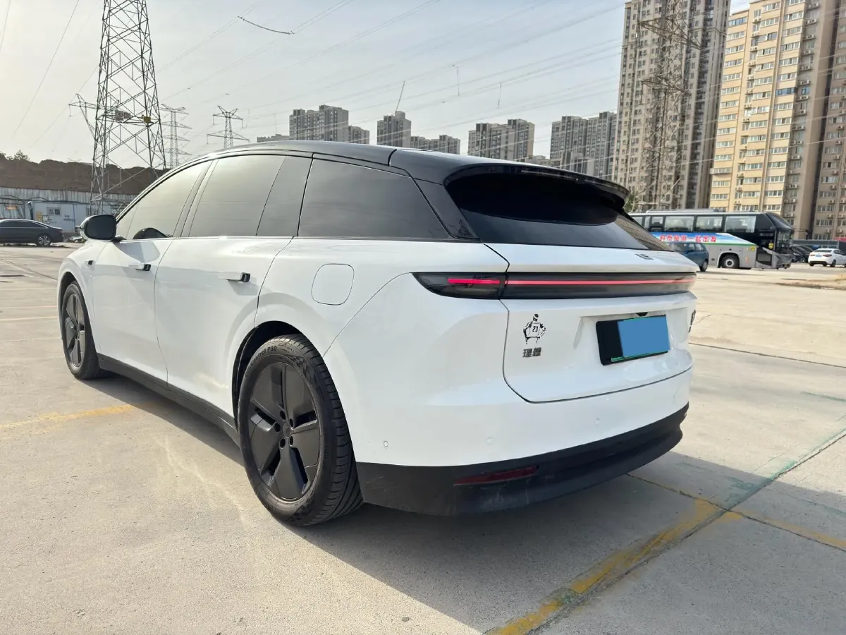 2025 Li i8 BEV,autocango,china used car exporter,china ev exporter,chinese used car exporter,chinese used ev exporter