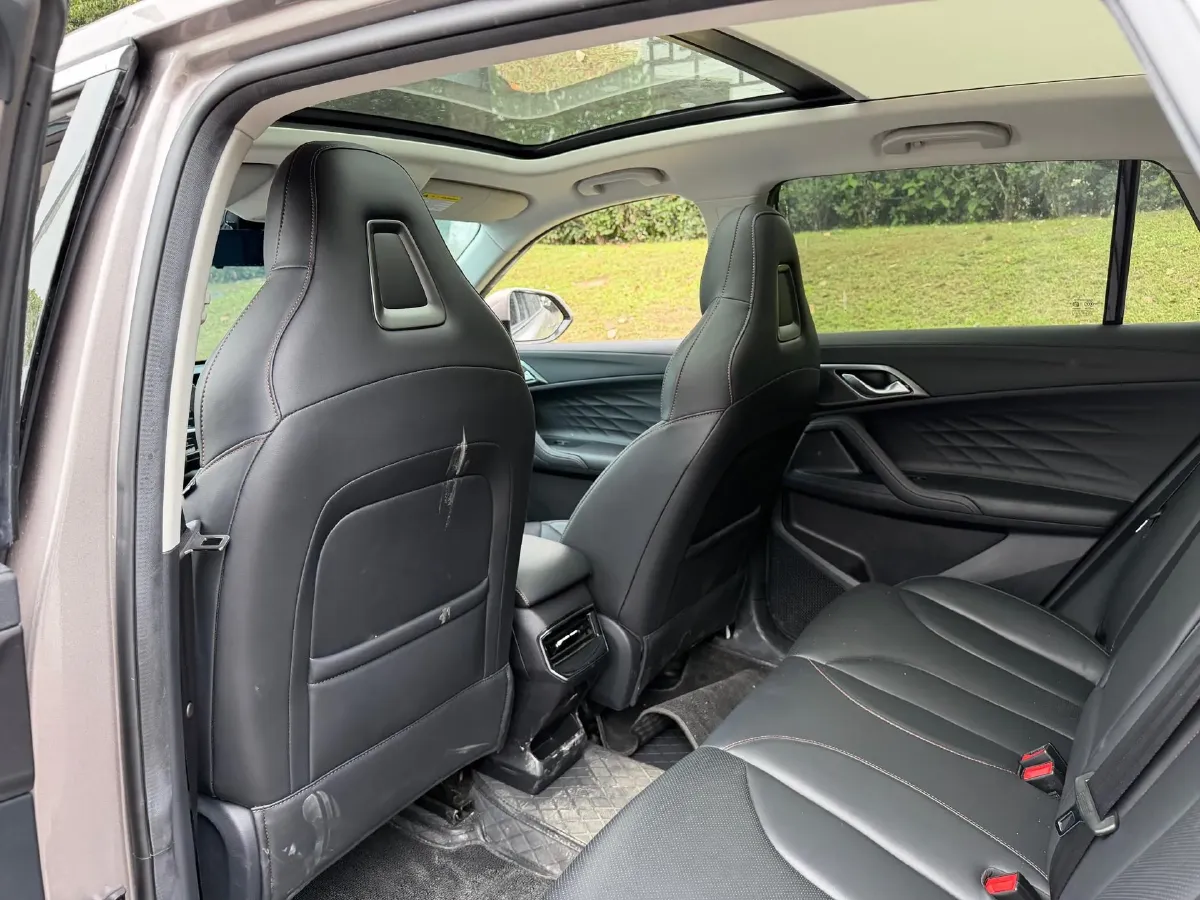 2023 Roewe RX5 1.5T 188HP L4 AMT PHEV 12.3KWH,autocango,china used car exporter,china ev exporter,chinese used car exporter,chinese used ev exporter