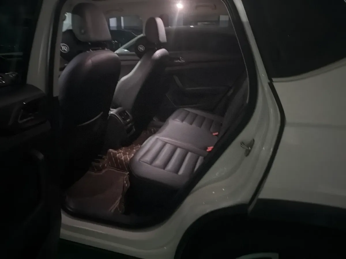 2019 MINI MINI 1.5T 102HP L3 7DCT,autocango,china used car exporter,china ev exporter,chinese used car exporter,chinese used ev exporter