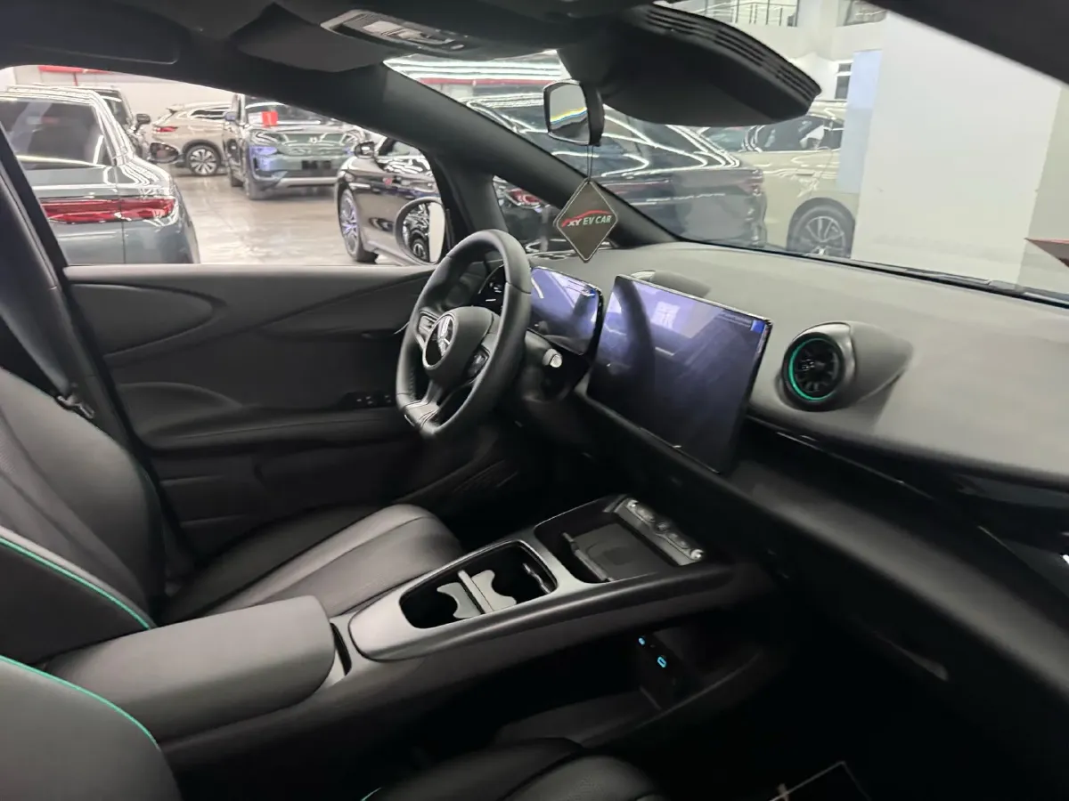 2025 BYD Dolphin BEV 45.12KWH,autocango,china used car exporter,china ev exporter,chinese used car exporter,chinese used ev exporter