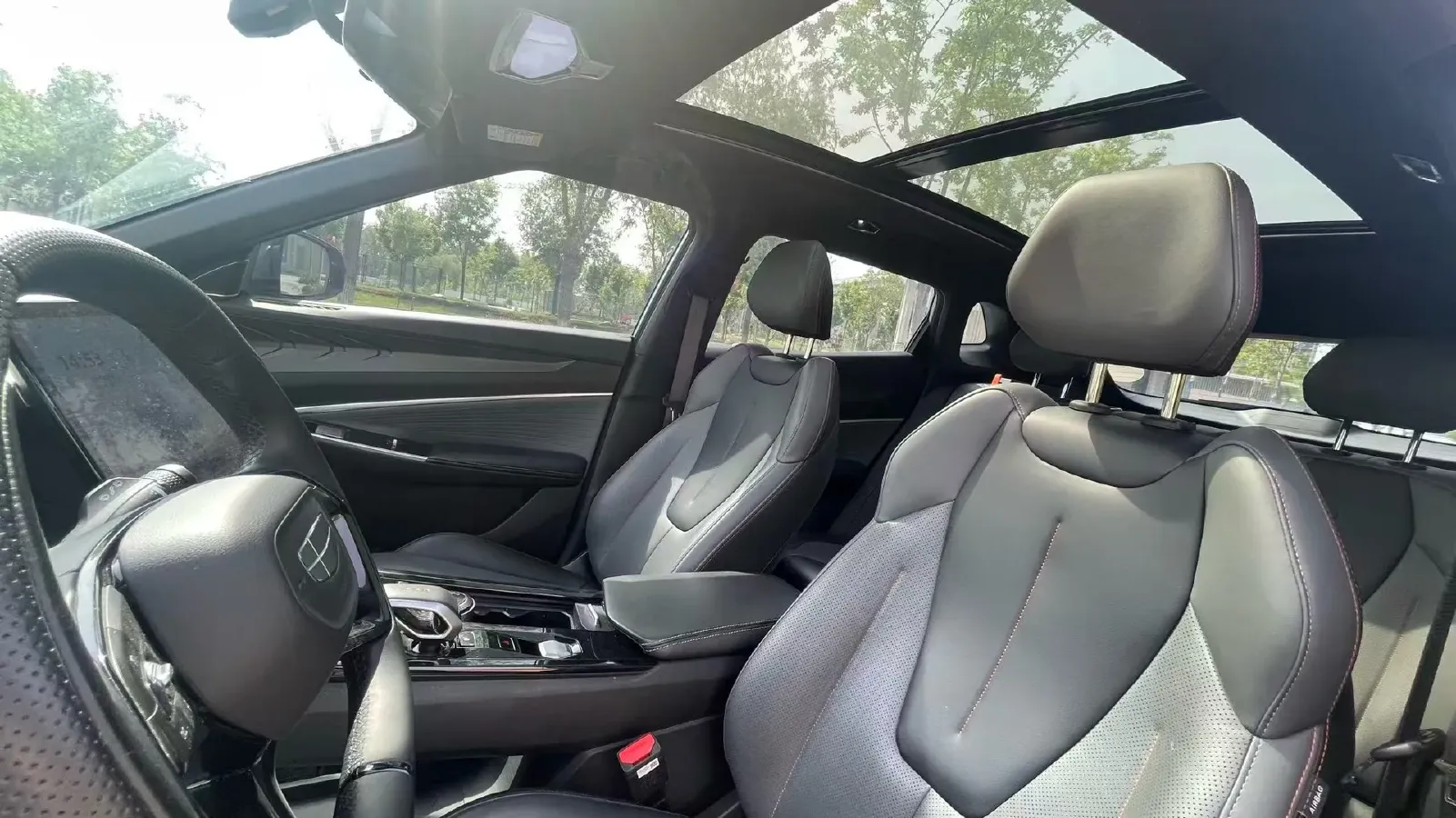 2023 Geely Azkarra 1.5T 181HP L4 7DCT,autocango,china used car exporter,china ev exporter,chinese used car exporter,chinese used ev exporter