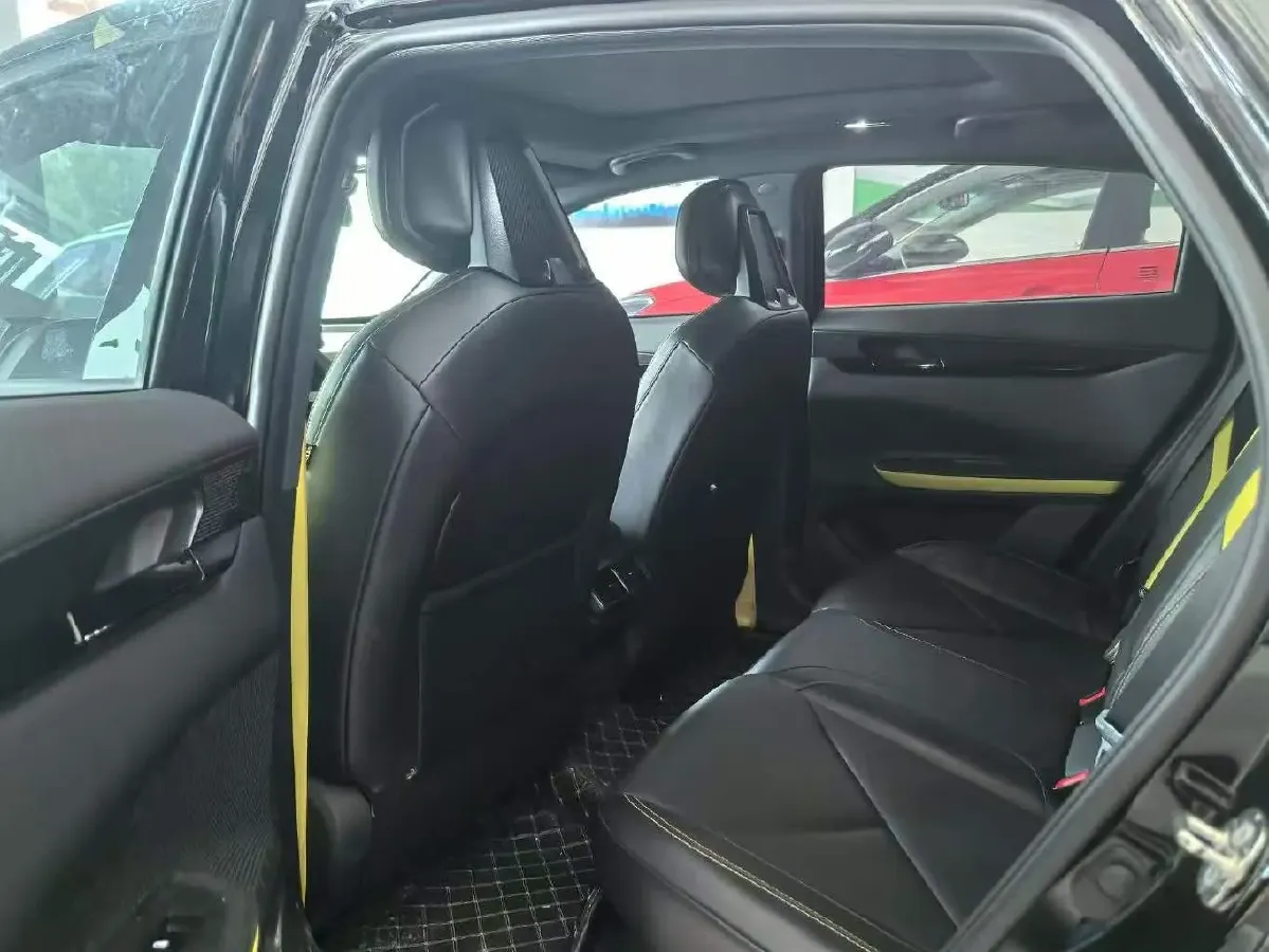 2023 ChangAn UNI-V 1.5T 188HP L4 7DCT,autocango,china used car exporter,china ev exporter,chinese used car exporter,chinese used ev exporter