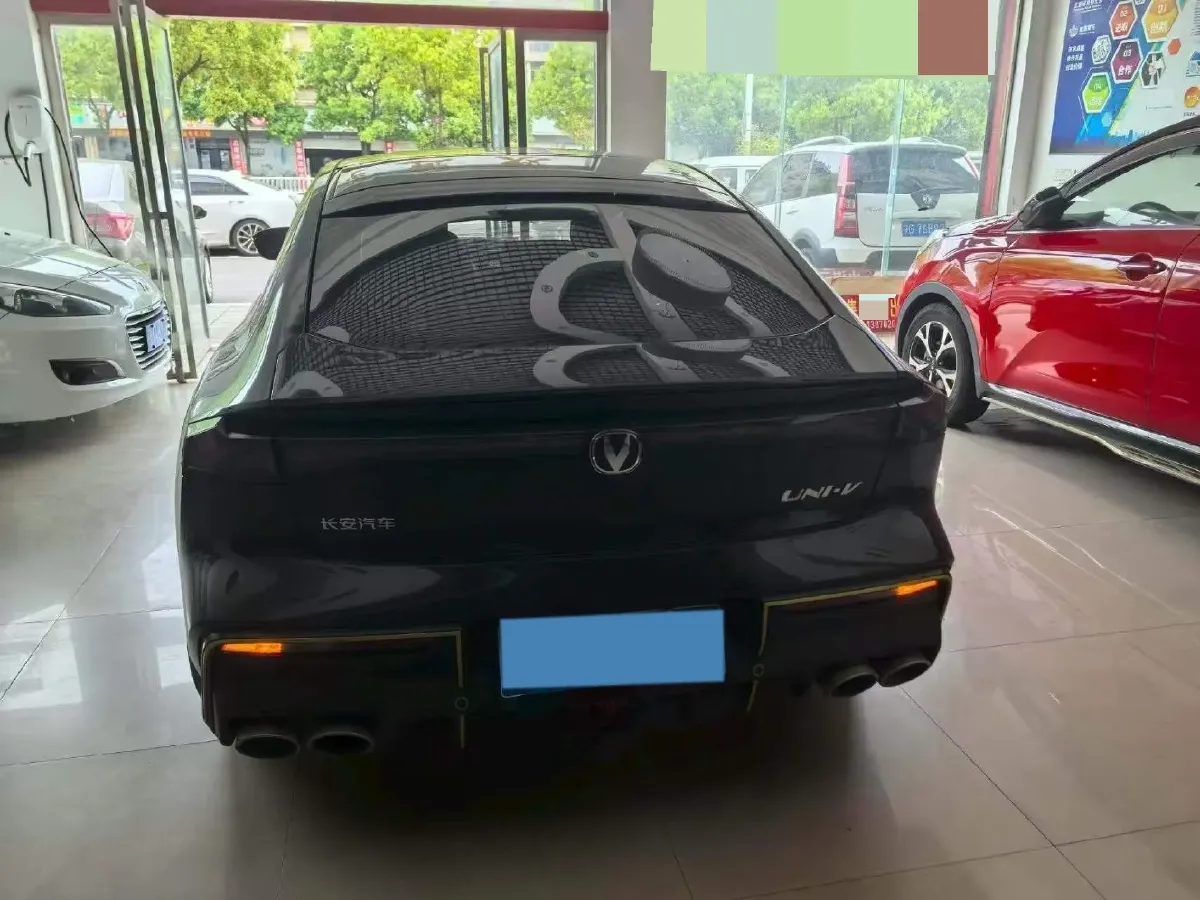 2023 ChangAn UNI-V 1.5T 188HP L4 7DCT,autocango,china used car exporter,china ev exporter,chinese used car exporter,chinese used ev exporter