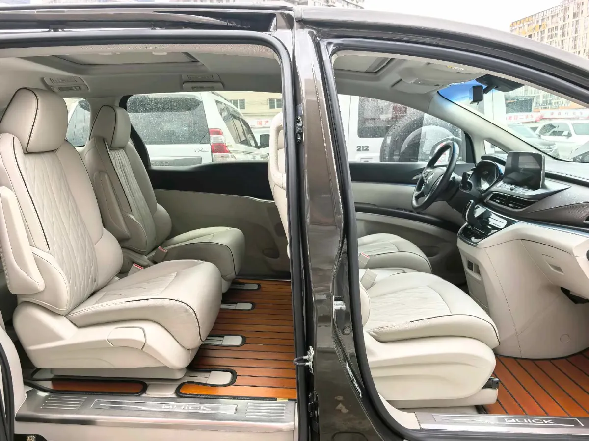 2022 Buick GL8 2.0T 237HP L4 9AT,autocango,china used car exporter,china ev exporter,chinese used car exporter,chinese used ev exporter