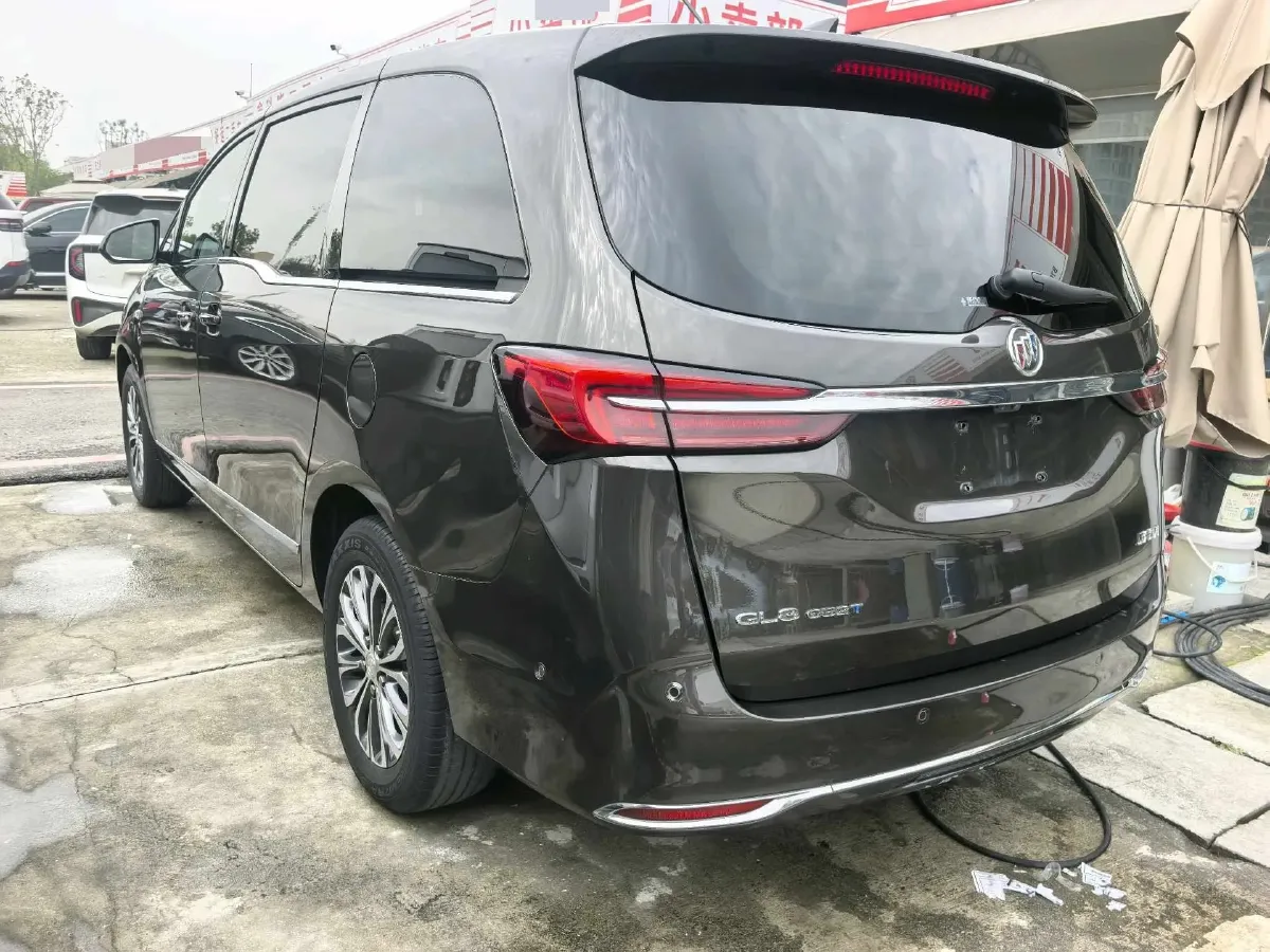 2022 Buick GL8 2.0T 237HP L4 9AT,autocango,china used car exporter,china ev exporter,chinese used car exporter,chinese used ev exporter