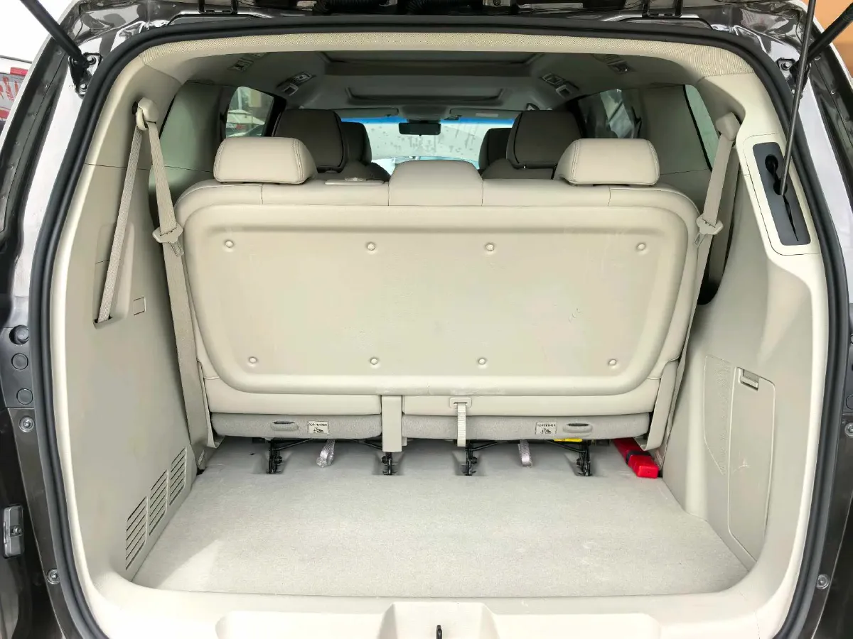 2022 Buick GL8 2.0T 237HP L4 9AT,autocango,china used car exporter,china ev exporter,chinese used car exporter,chinese used ev exporter