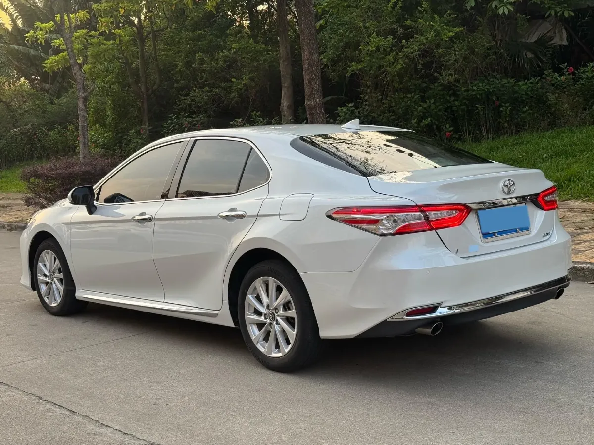 2023 Toyota Camry 2.0L 177HP L4 CVT,autocango,china used car exporter,china ev exporter,chinese used car exporter,chinese used ev exporter