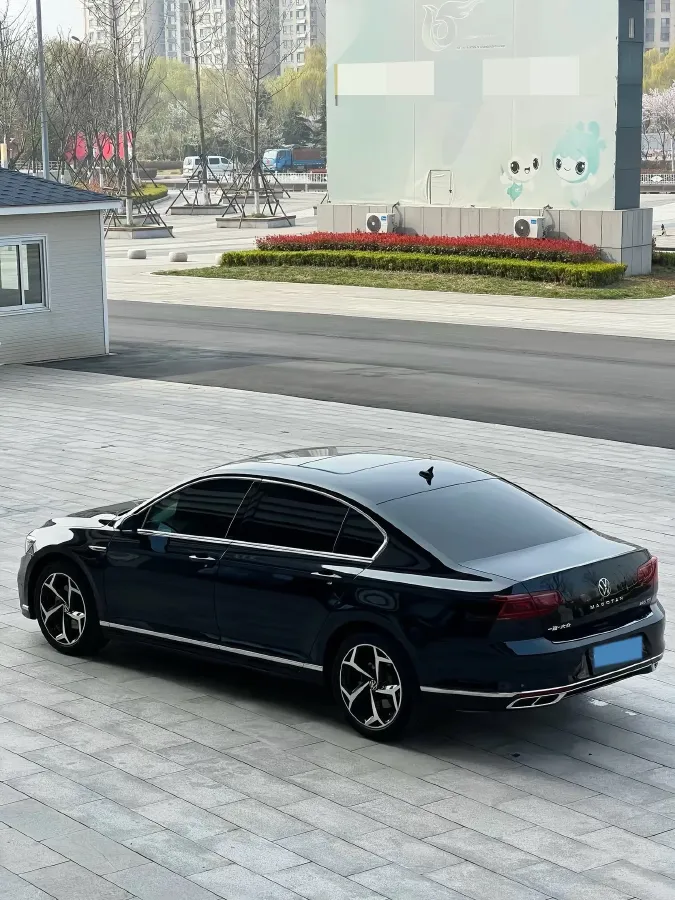 2023 Volkswagen Magotan 2.0T 220HP L4 7DCT,autocango,china used car exporter,china ev exporter,chinese used car exporter,chinese used ev exporter