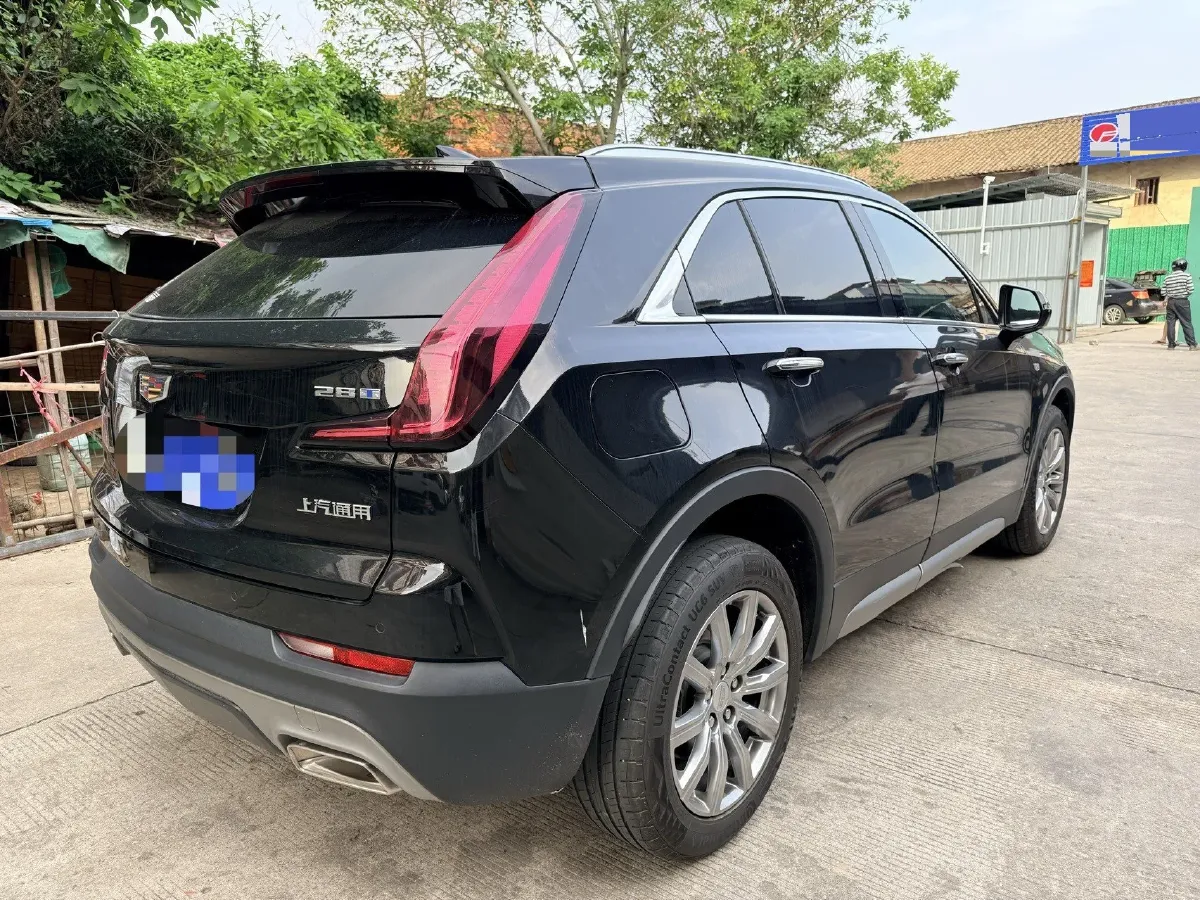 2022 Cadillac XT4 2.0T 237HP L4 9AT,autocango,china used car exporter,china ev exporter,chinese used car exporter,chinese used ev exporter