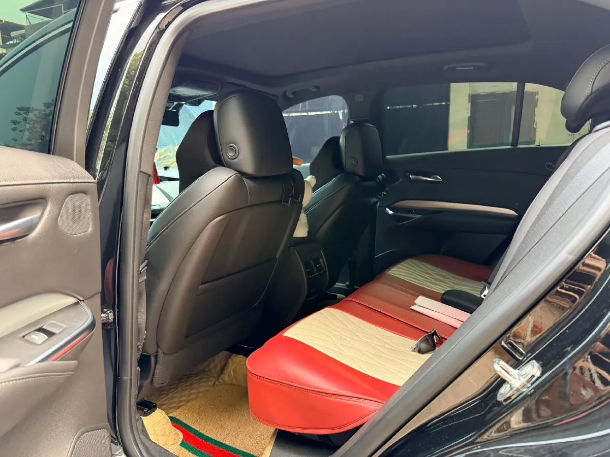 2022 Cadillac XT4 2.0T 237HP L4 9AT,autocango,china used car exporter,china ev exporter,chinese used car exporter,chinese used ev exporter