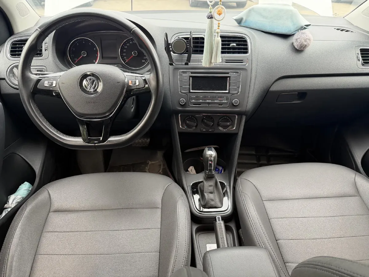 2016 Volkswagen Polo 1.6L 110HP L4 6AT,autocango,china used car exporter,china ev exporter,chinese used car exporter,chinese used ev exporter