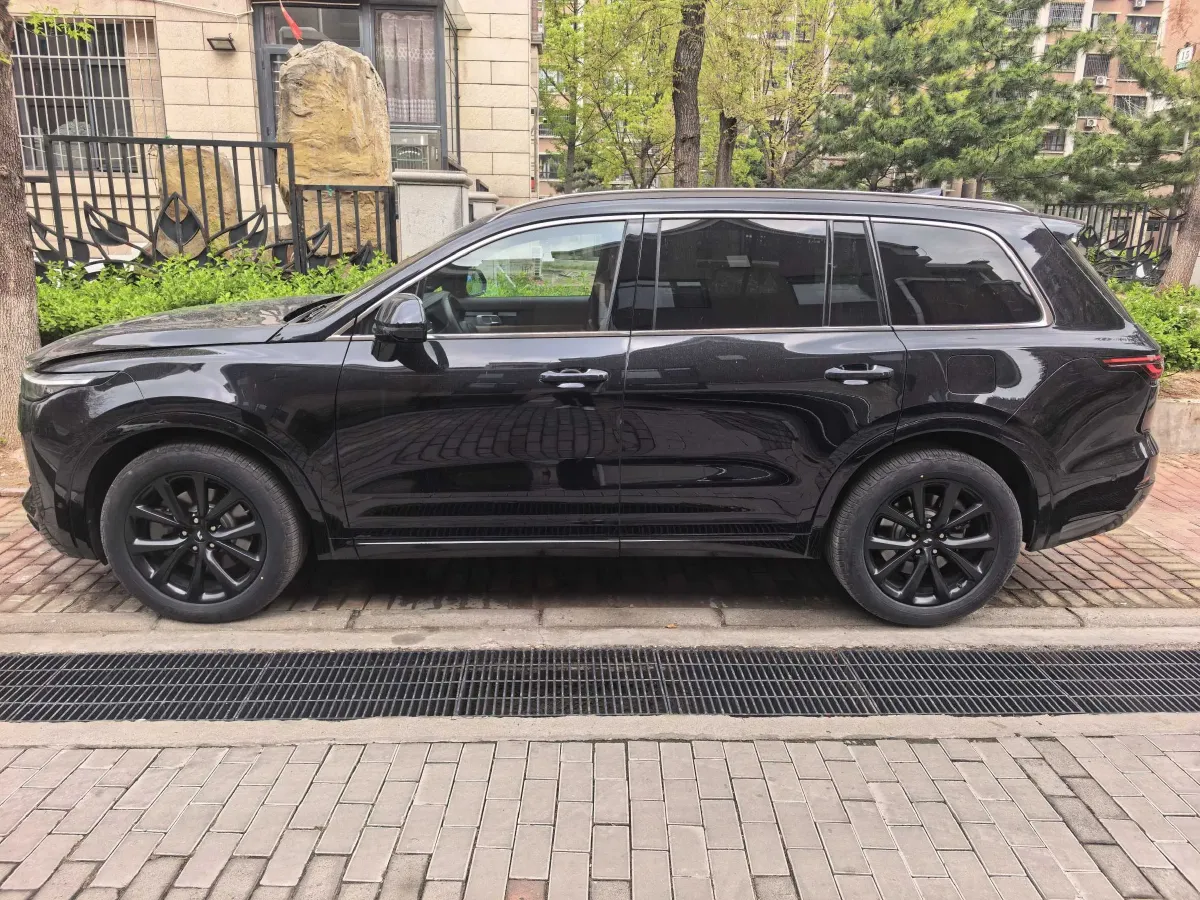 2021 Li ONE Range Extended 131HP REEV 40.5KWH,autocango,china used car exporter,china ev exporter,chinese used car exporter,chinese used ev exporter