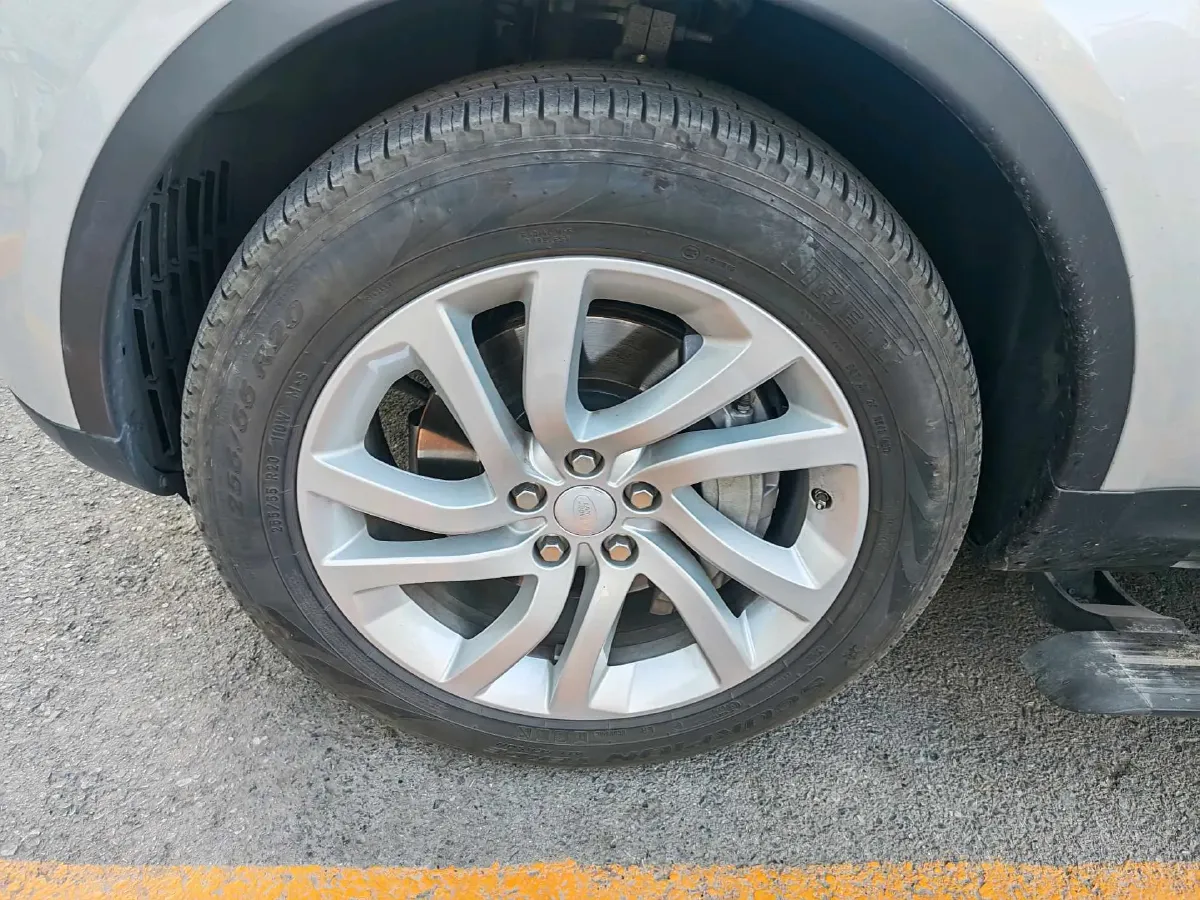 2018 Land Rover Discovery 3.0T 340HP V6 8AT,autocango,china used car exporter,china ev exporter,chinese used car exporter,chinese used ev exporter