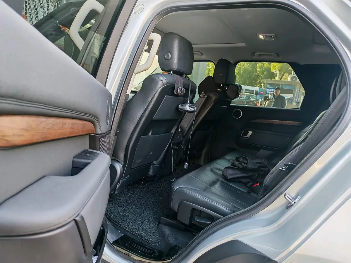 2018 Land Rover Discovery 3.0T 340HP V6 8AT,autocango,china used car exporter,china ev exporter,chinese used car exporter,chinese used ev exporter