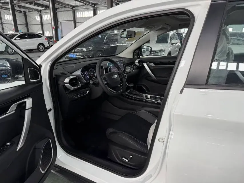 2025 Geely Coolray 1.5L 126HP L4 CVT,autocango,china used car exporter,china ev exporter,chinese used car exporter,chinese used ev exporter