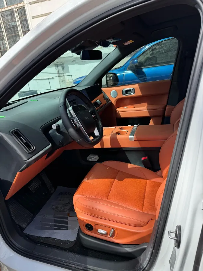 2024 Li L6 Range Extended 154HP L4 REEV 36.8KWH,autocango,china used car exporter,china ev exporter,chinese used car exporter,chinese used ev exporter