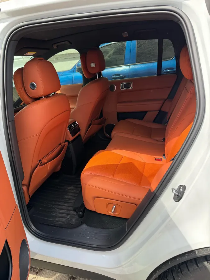 2024 Li L6 Range Extended 154HP L4 REEV 36.8KWH,autocango,china used car exporter,china ev exporter,chinese used car exporter,chinese used ev exporter