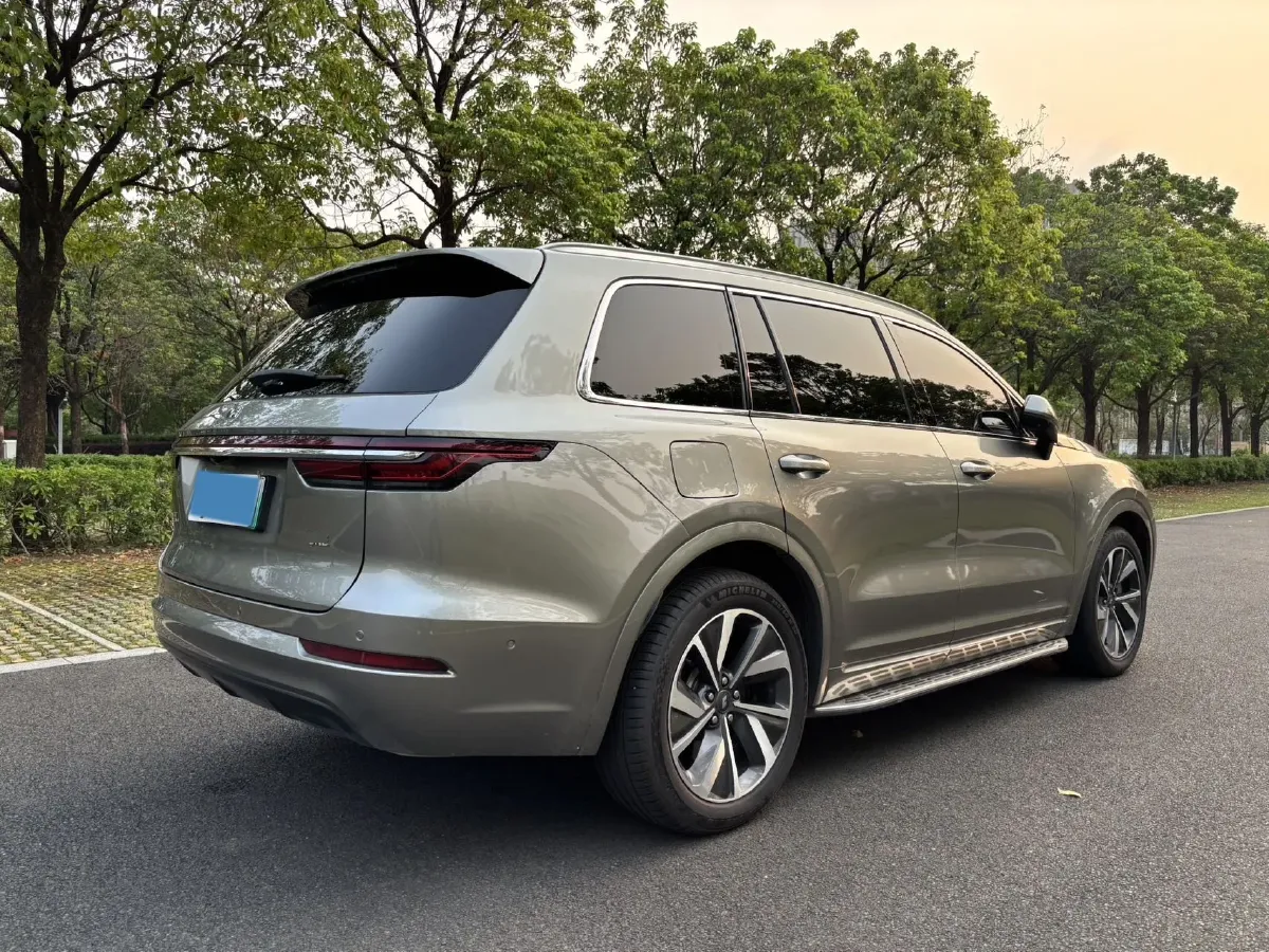 2021 Li ONE Range Extended 131HP REEV 40.5KWH,autocango,china used car exporter,china ev exporter,chinese used car exporter,chinese used ev exporter