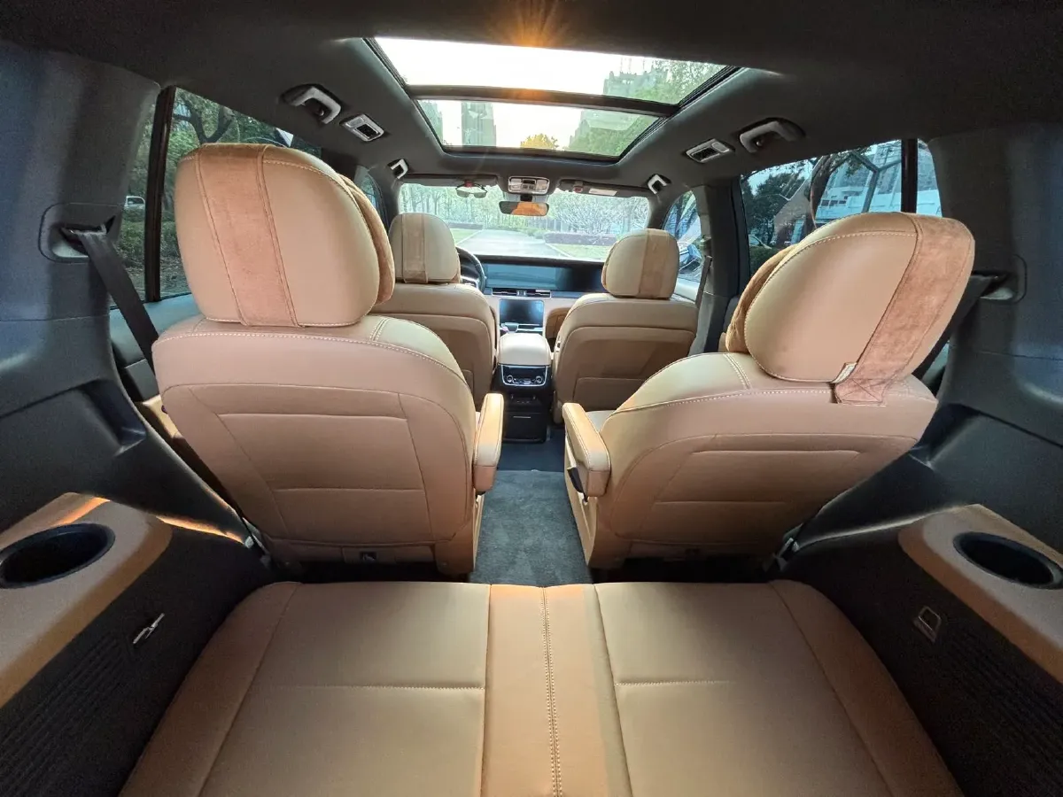 2021 Li ONE Range Extended 131HP REEV 40.5KWH,autocango,china used car exporter,china ev exporter,chinese used car exporter,chinese used ev exporter