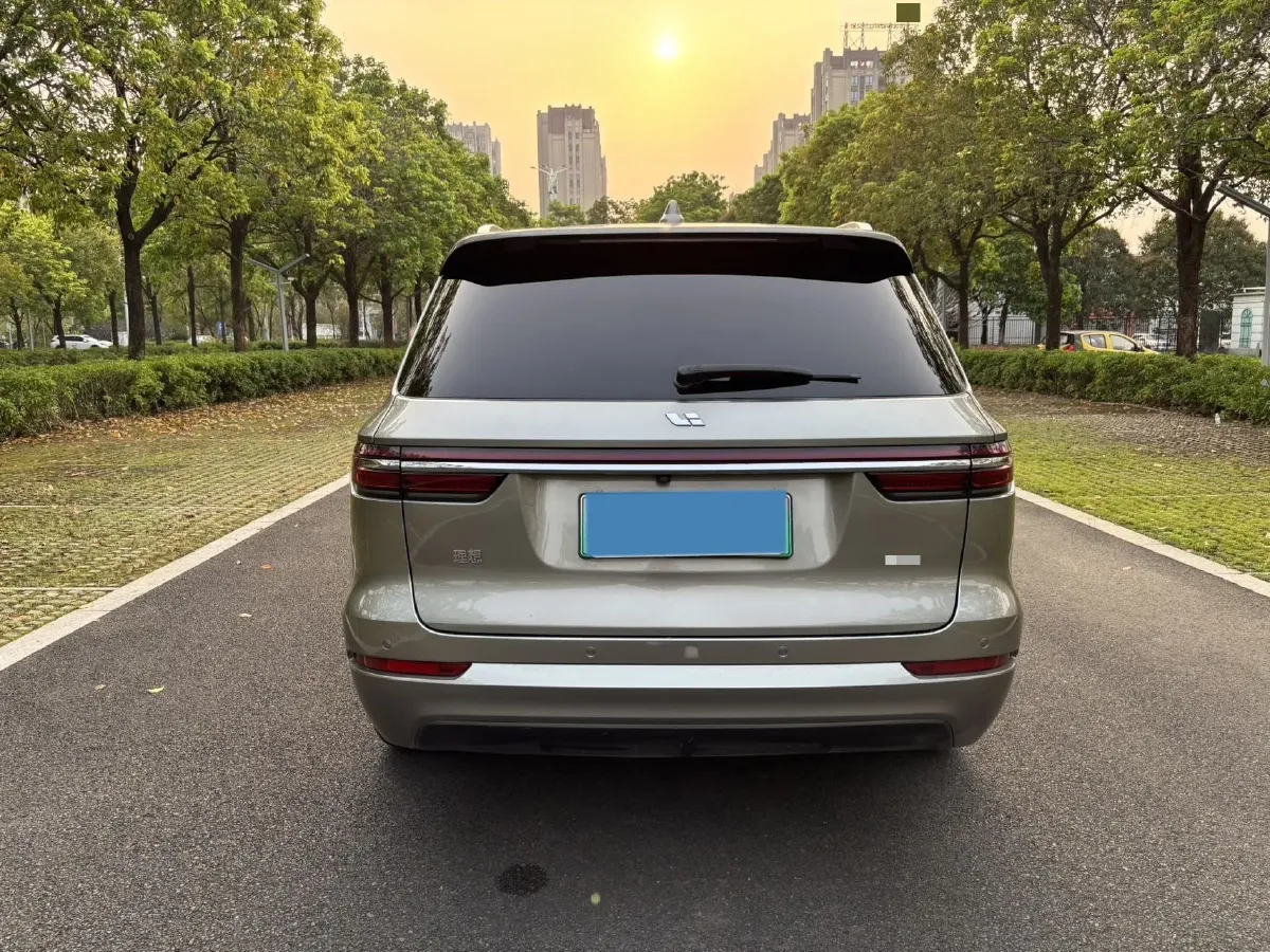 2021 Li ONE Range Extended 131HP REEV 40.5KWH,autocango,china used car exporter,china ev exporter,chinese used car exporter,chinese used ev exporter
