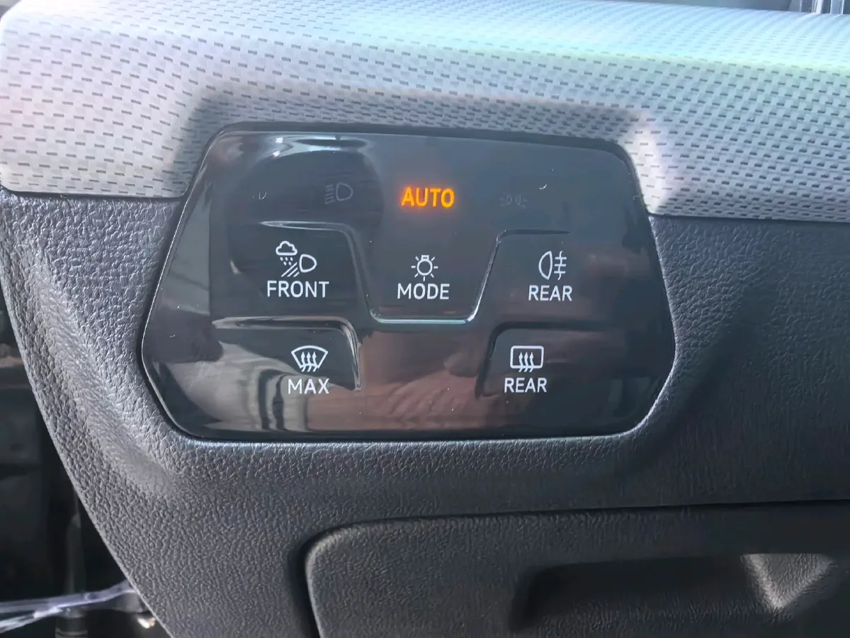 2023 Volkswagen Lamando 1.4T 150HP L4 7DCT,autocango,china used car exporter,china ev exporter,chinese used car exporter,chinese used ev exporter