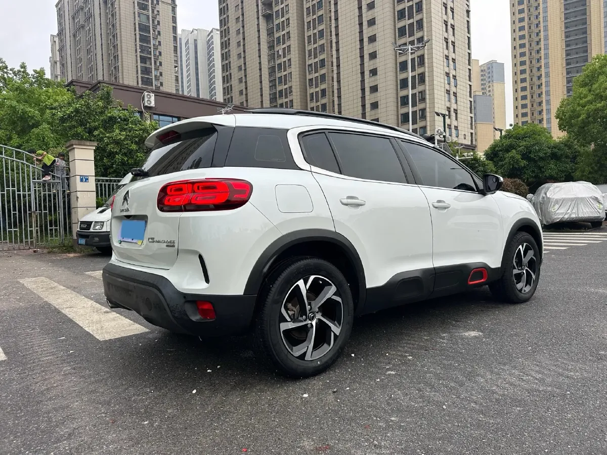 2017 Citroen C5 Aircross 1.6T 167HP L4 6AT,autocango,china used car exporter,china ev exporter,chinese used car exporter,chinese used ev exporter