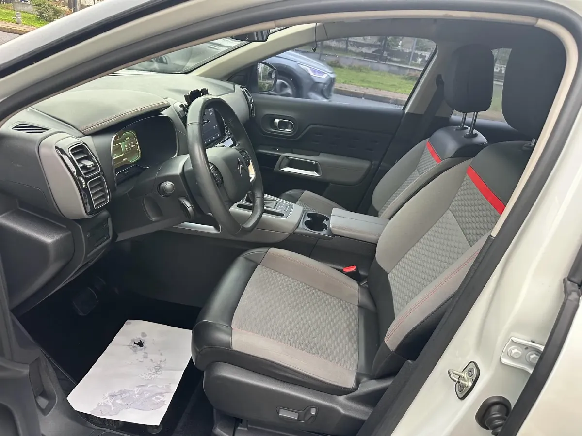 2017 Citroen C5 Aircross 1.6T 167HP L4 6AT,autocango,china used car exporter,china ev exporter,chinese used car exporter,chinese used ev exporter