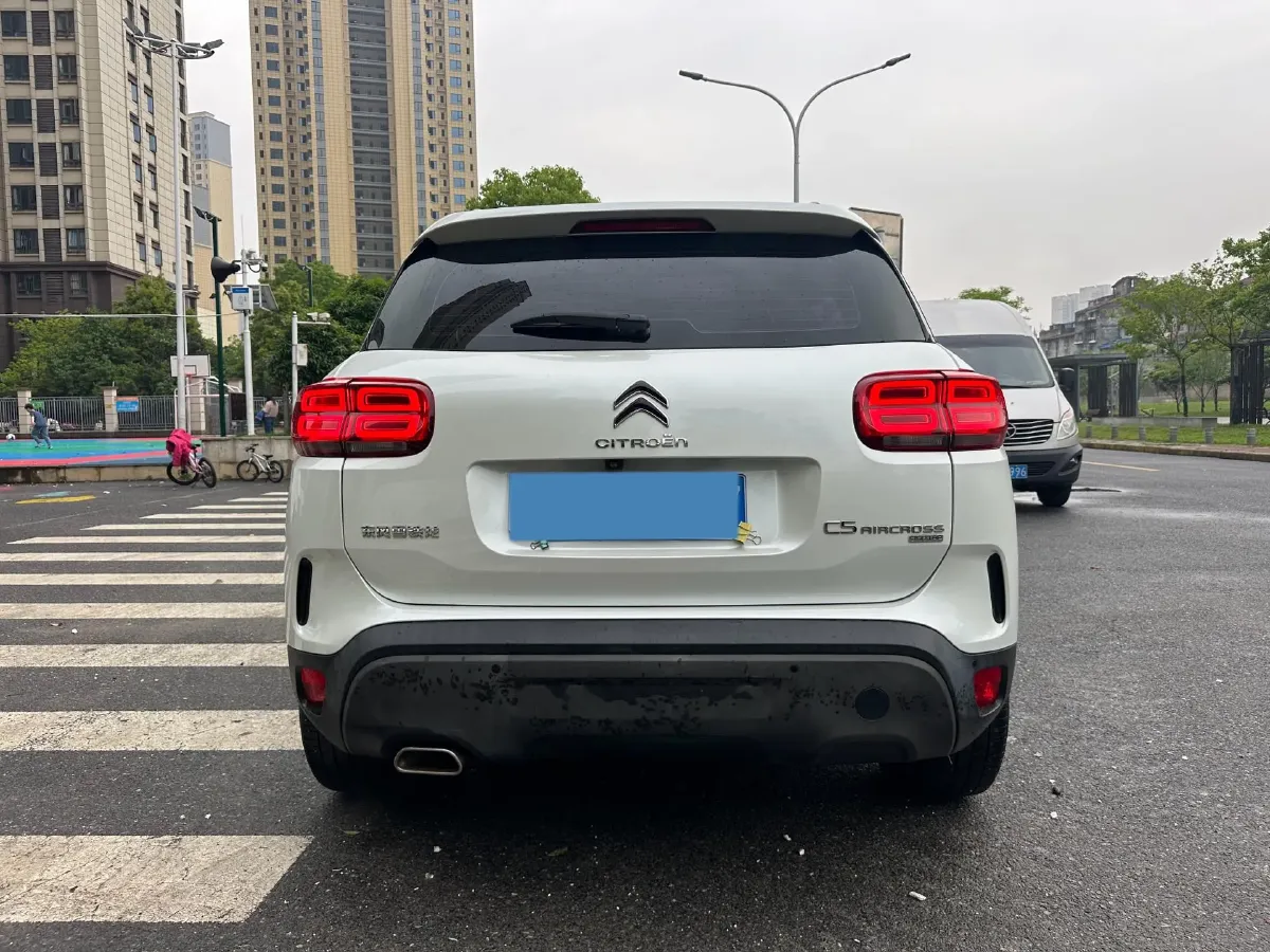 2017 Citroen C5 Aircross 1.6T 167HP L4 6AT,autocango,china used car exporter,china ev exporter,chinese used car exporter,chinese used ev exporter