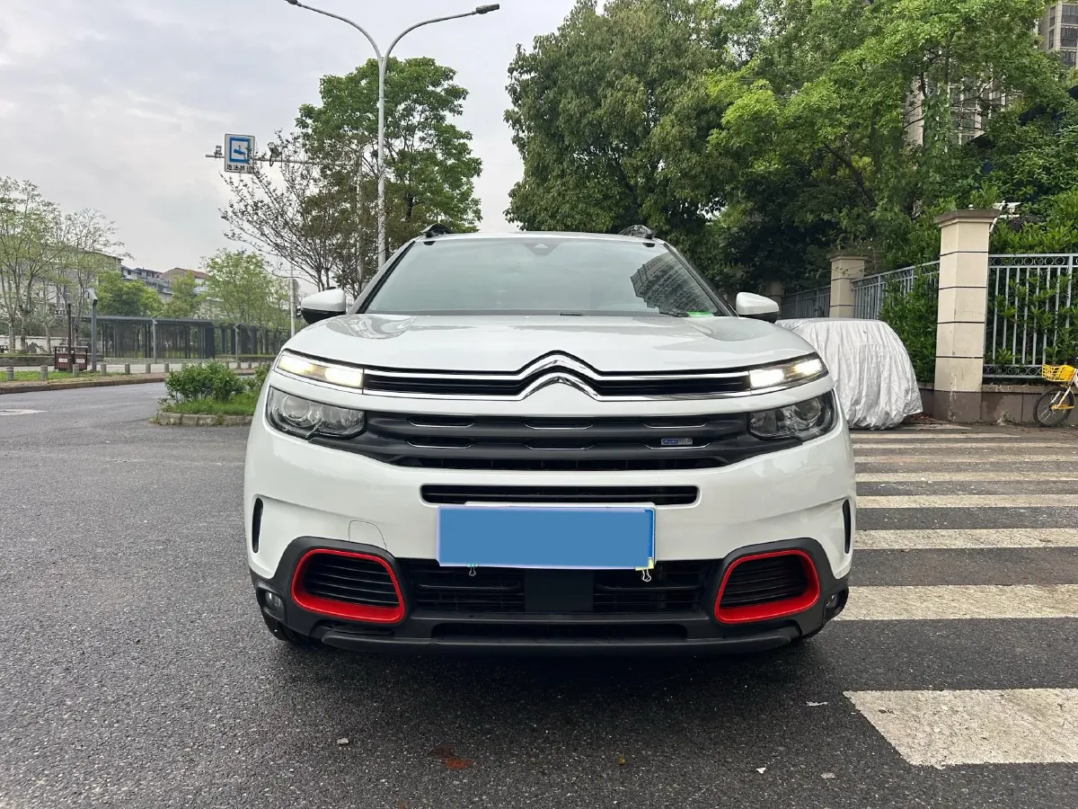 2017 Citroen C5 Aircross 1.6T 167HP L4 6AT,autocango,china used car exporter,china ev exporter,chinese used car exporter,chinese used ev exporter