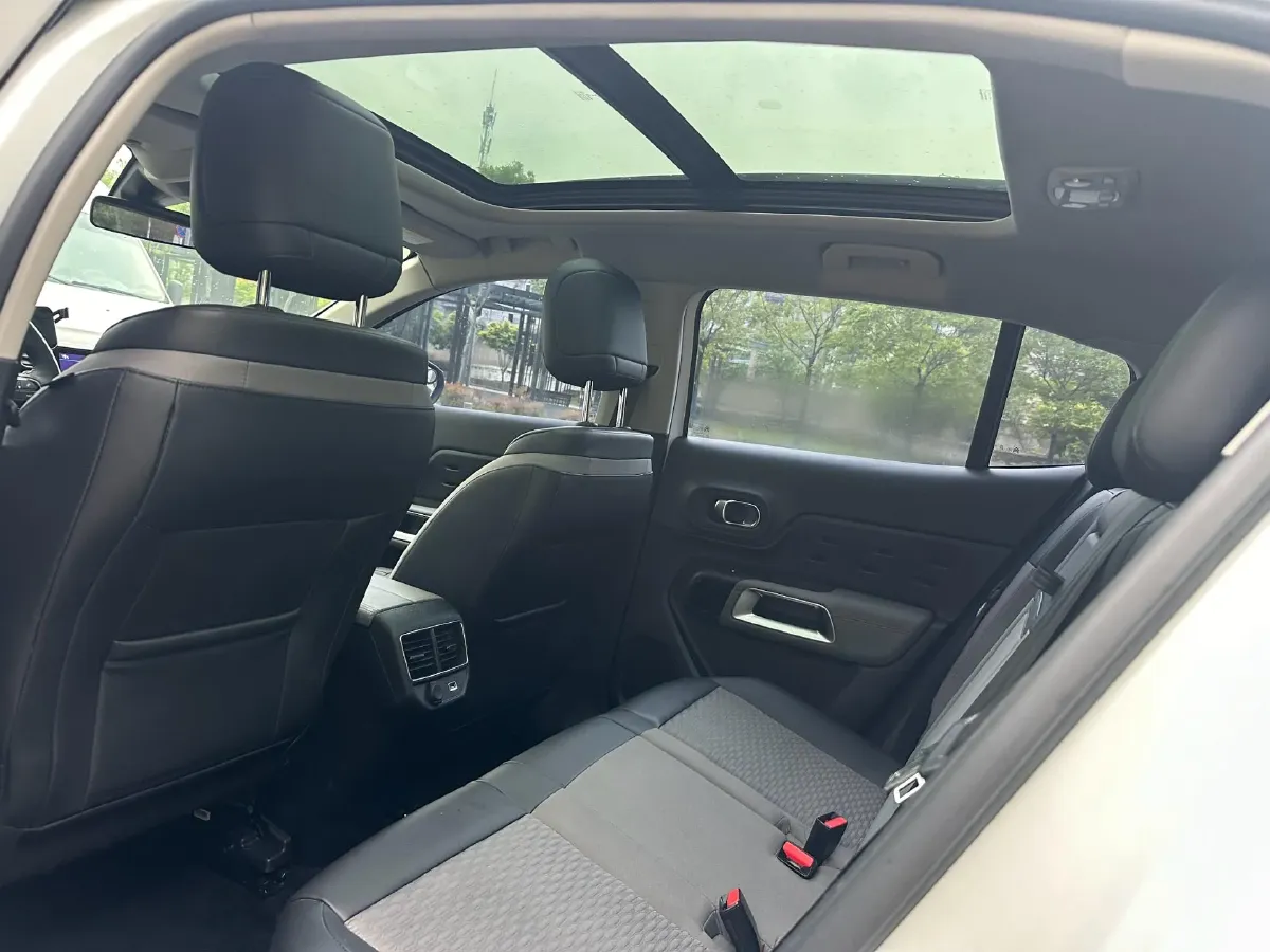 2017 Citroen C5 Aircross 1.6T 167HP L4 6AT,autocango,china used car exporter,china ev exporter,chinese used car exporter,chinese used ev exporter