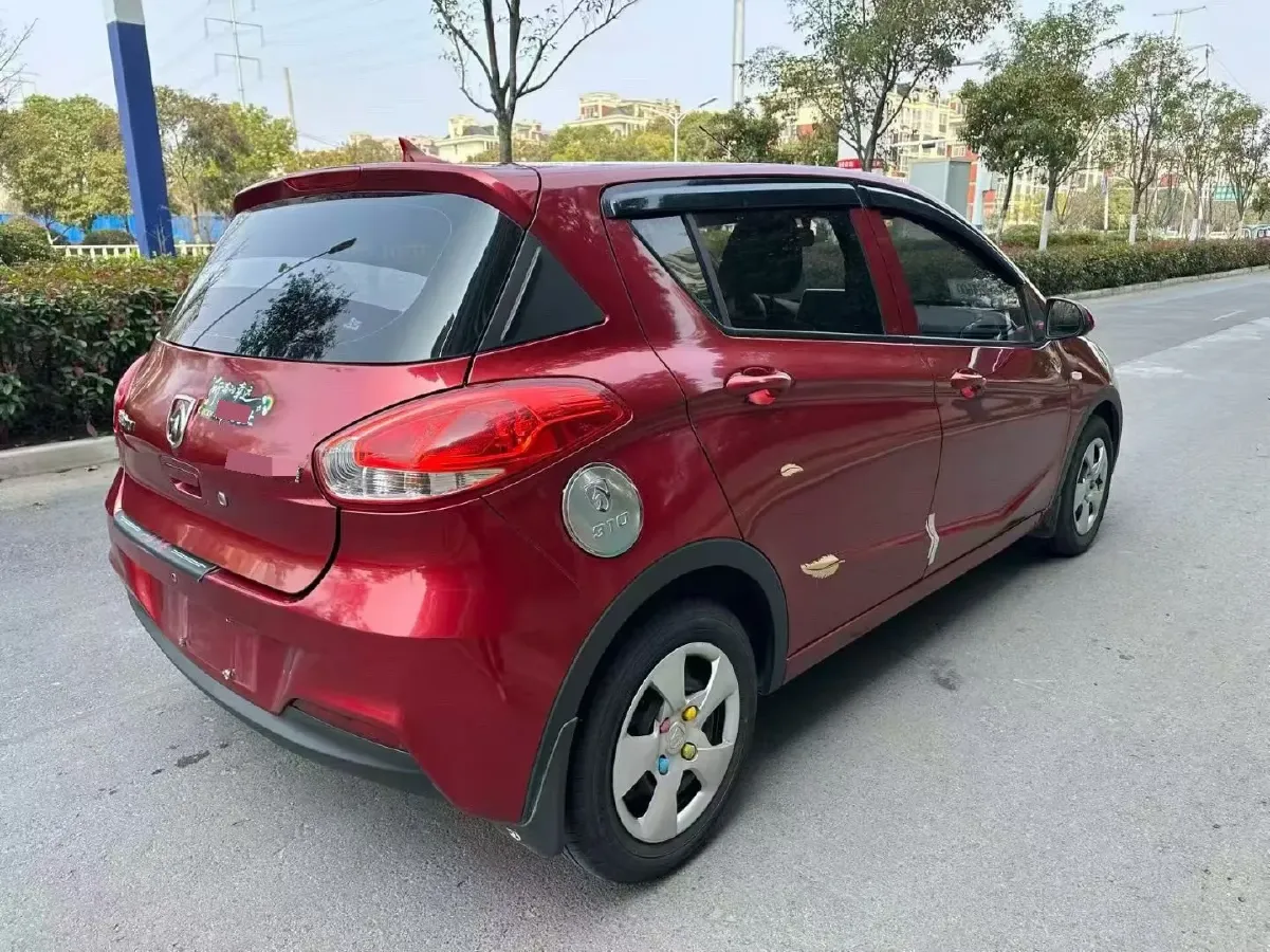 2016 BaoJun 310 1.2L 82HP L4 5MT,autocango,china used car exporter,china ev exporter,chinese used car exporter,chinese used ev exporter