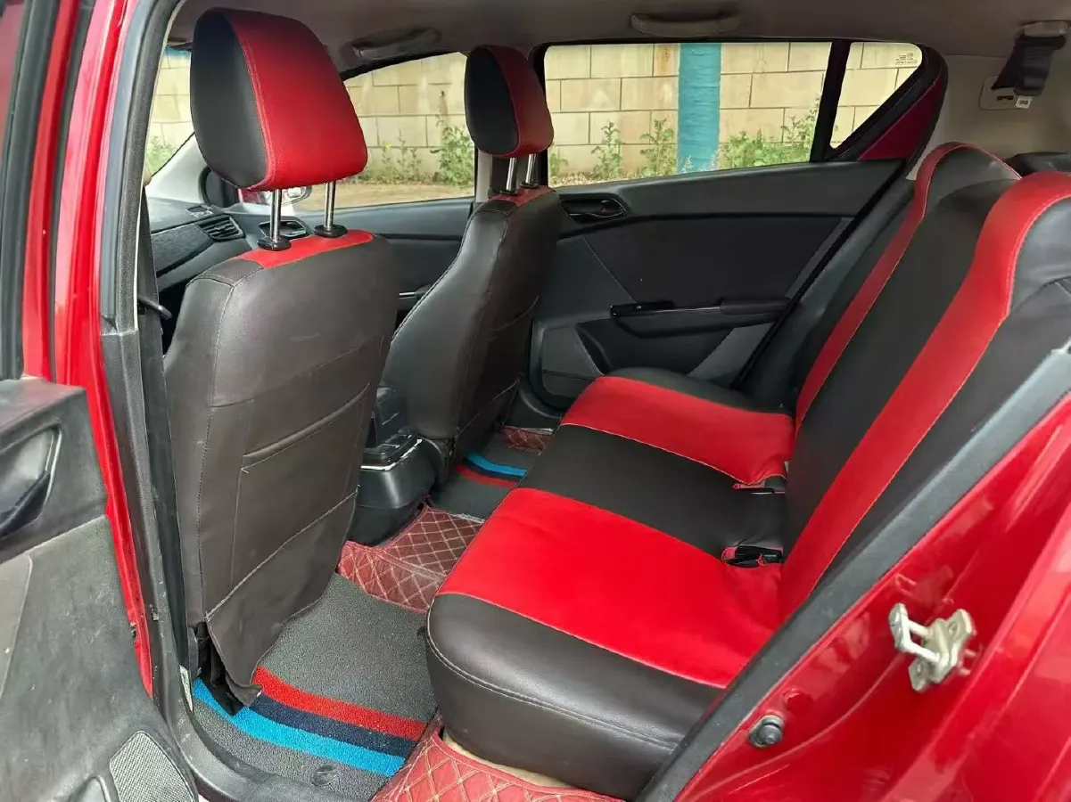 2016 BaoJun 310 1.2L 82HP L4 5MT,autocango,china used car exporter,china ev exporter,chinese used car exporter,chinese used ev exporter