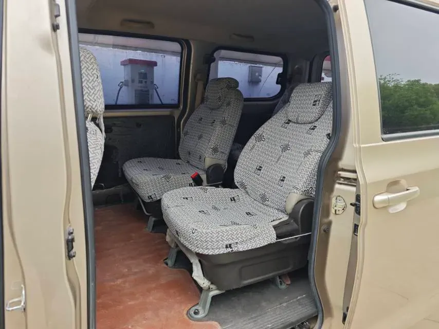 2019 WuLing HongGuang V 1.5L 99HP L4 6MT,autocango,china used car exporter,china ev exporter,chinese used car exporter,chinese used ev exporter