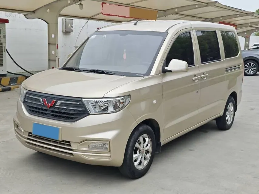 2019 WuLing HongGuang V 1.5L 99HP L4 6MT,autocango,china used car exporter,china ev exporter,chinese used car exporter,chinese used ev exporter