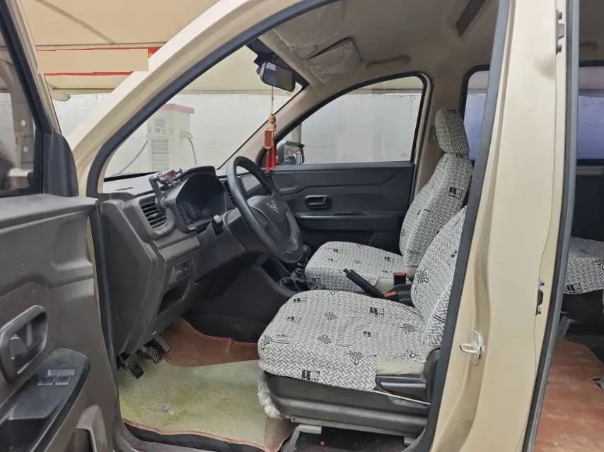 2019 WuLing HongGuang V 1.5L 99HP L4 6MT,autocango,china used car exporter,china ev exporter,chinese used car exporter,chinese used ev exporter