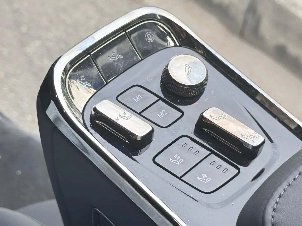 2024 Zeekr 009 BEV 140KWH,autocango,china used car exporter,china ev exporter,chinese used car exporter,chinese used ev exporter