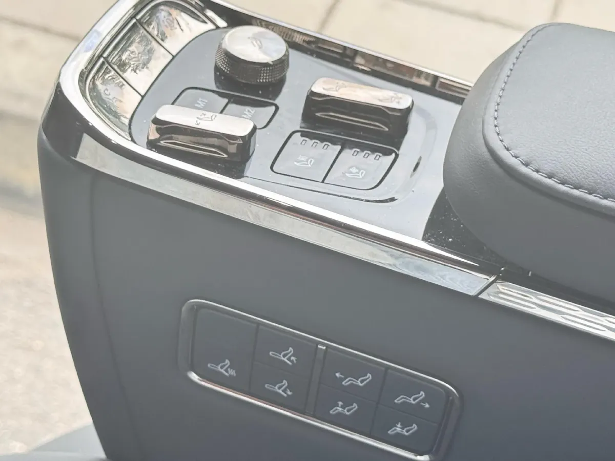 2024 Zeekr 009 BEV 140KWH,autocango,china used car exporter,china ev exporter,chinese used car exporter,chinese used ev exporter