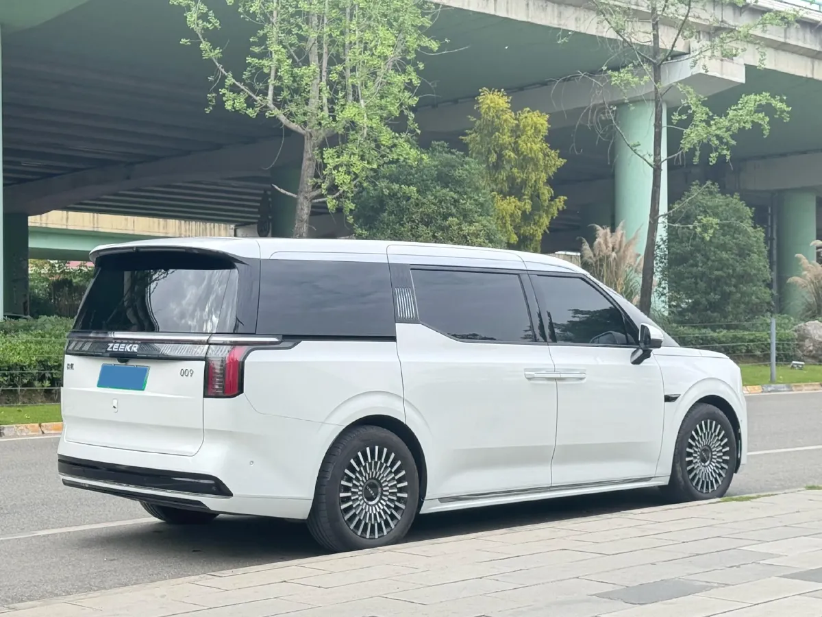 2024 Zeekr 009 BEV 140KWH,autocango,china used car exporter,china ev exporter,chinese used car exporter,chinese used ev exporter