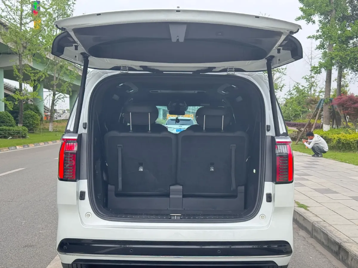 2024 Zeekr 009 BEV 140KWH,autocango,china used car exporter,china ev exporter,chinese used car exporter,chinese used ev exporter