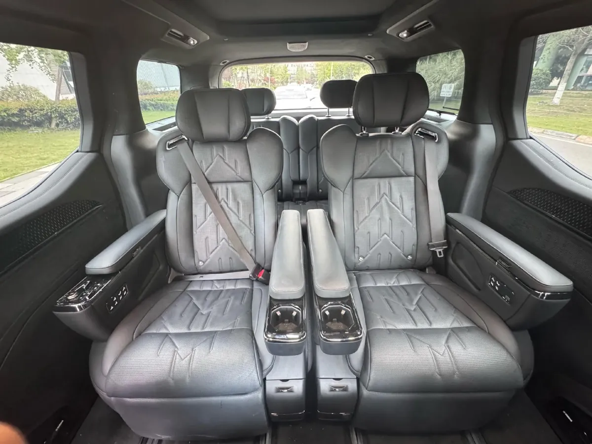 2024 Zeekr 009 BEV 140KWH,autocango,china used car exporter,china ev exporter,chinese used car exporter,chinese used ev exporter