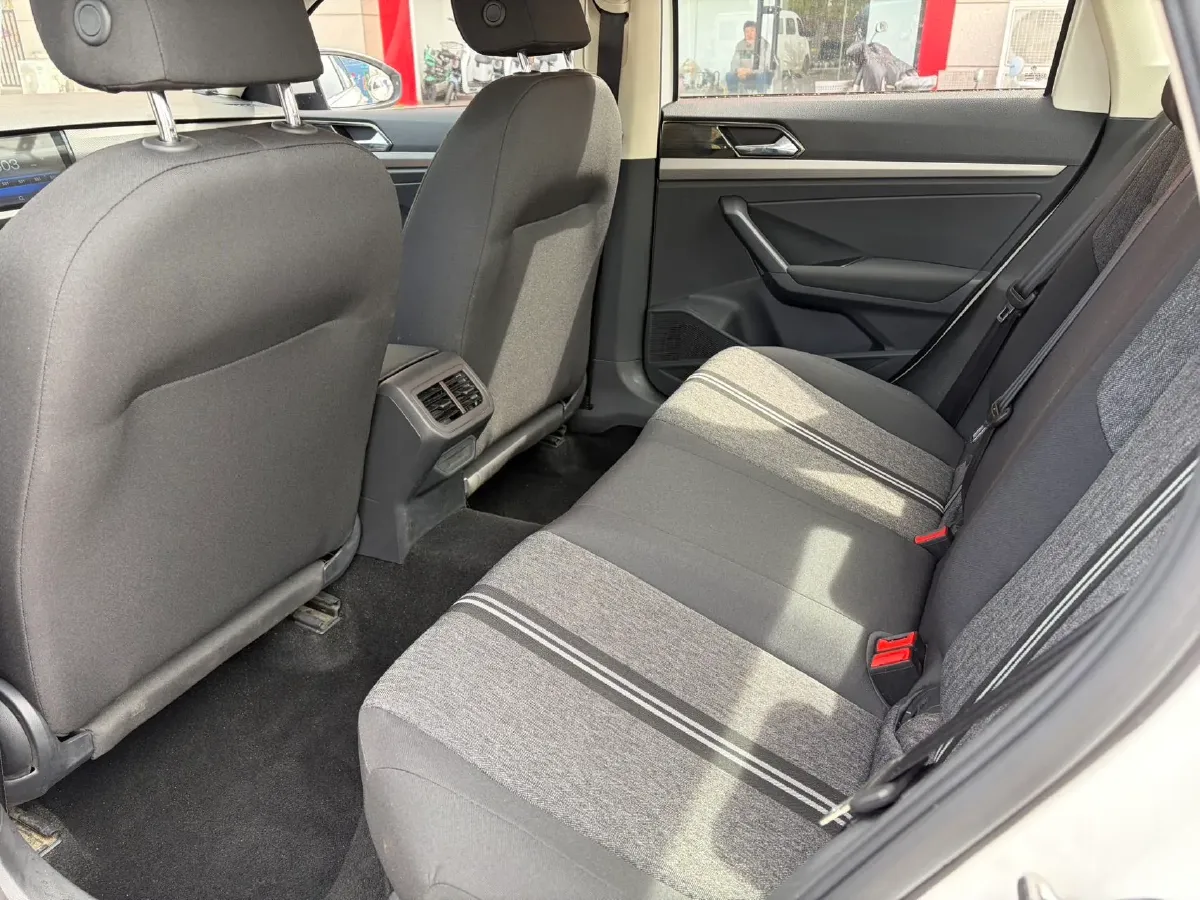 2019 Volkswagen T-Cross 1.5L 113HP L4 6AT,autocango,china used car exporter,china ev exporter,chinese used car exporter,chinese used ev exporter