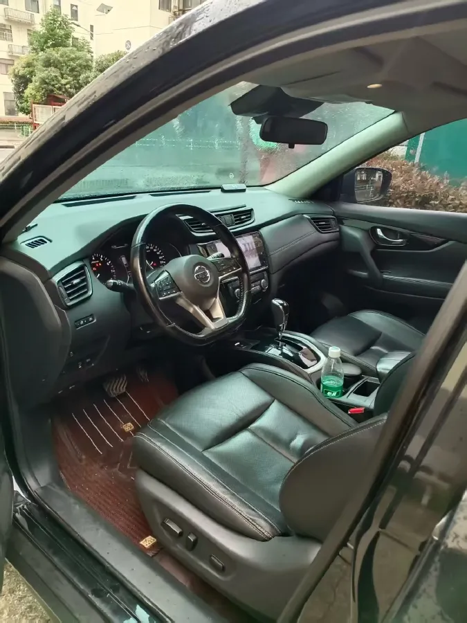 2022 Nissan X-Trail 2.0L 151HP L4 CVT,autocango,china used car exporter,china ev exporter,chinese used car exporter,chinese used ev exporter